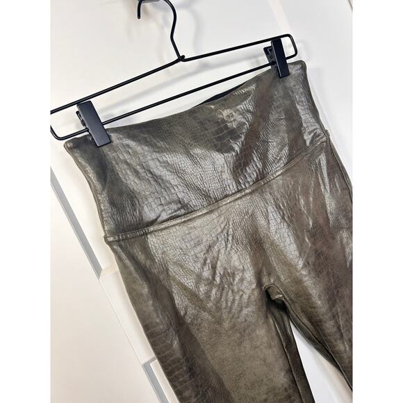 Spanx Women's Faux Leather Croc Shine Leggings Stretch Darkened Olive Size Large - Picture 6 of 16